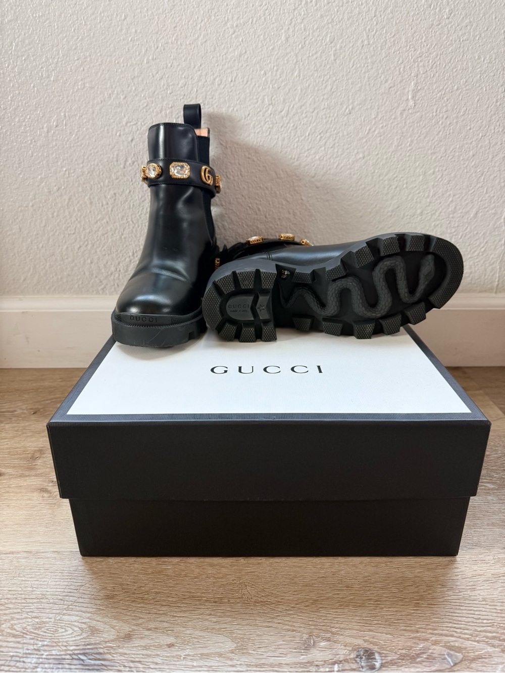 Gucci Black Leather Crystal-Embellished Lug Sole Chelsea Boots - Picture 2 of 5